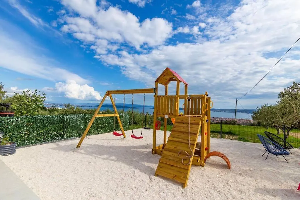 Villa Holiday Home Toni Kastel Stari Croatia