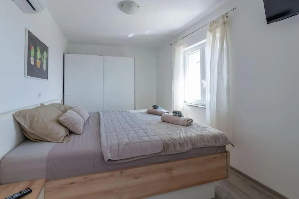 Holiday Home Toni Kastel Stari 0*,