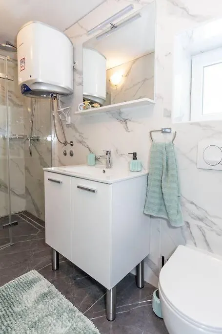 Holiday Home Toni Kastel Stari Villa