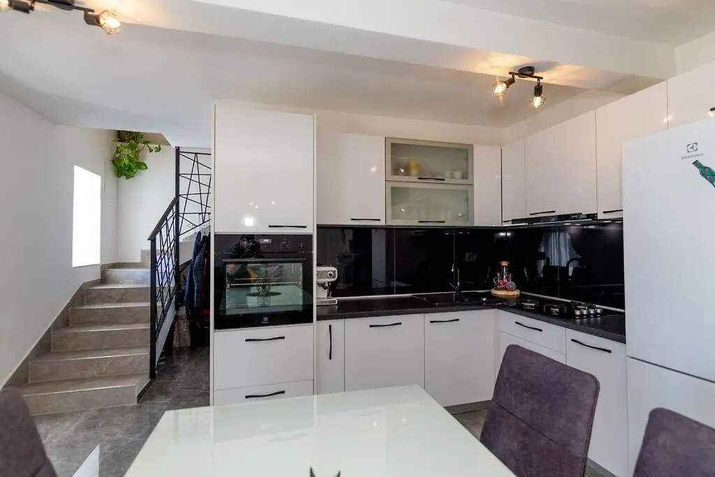 Holiday Home Toni Kastel Stari