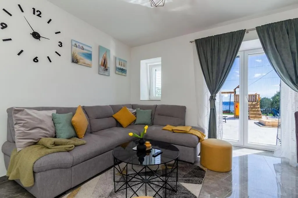 Holiday Home Toni Kastel Stari 0*,